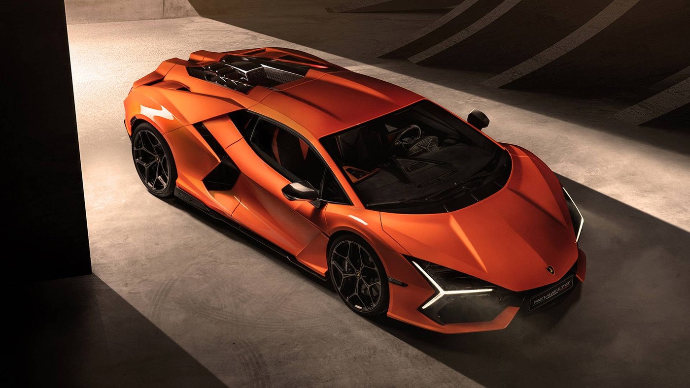 Lamborghini Revuelto official manufacturer photograph